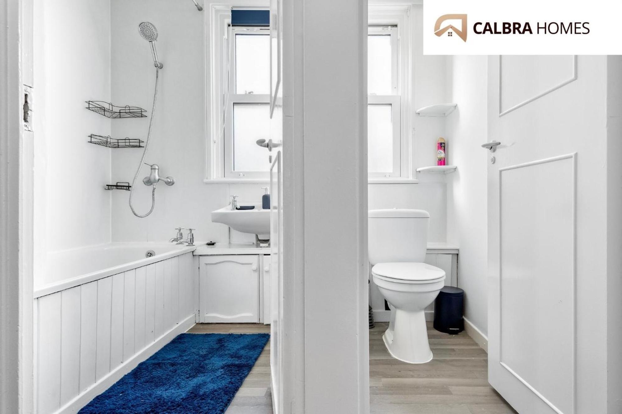 Holiday home The Angel Garden Residence, A Sophisticated 3-bedroom Escape