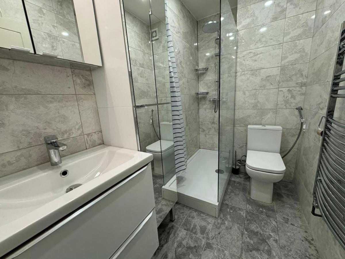Baker Street Stylish Getaway 2br Apartment