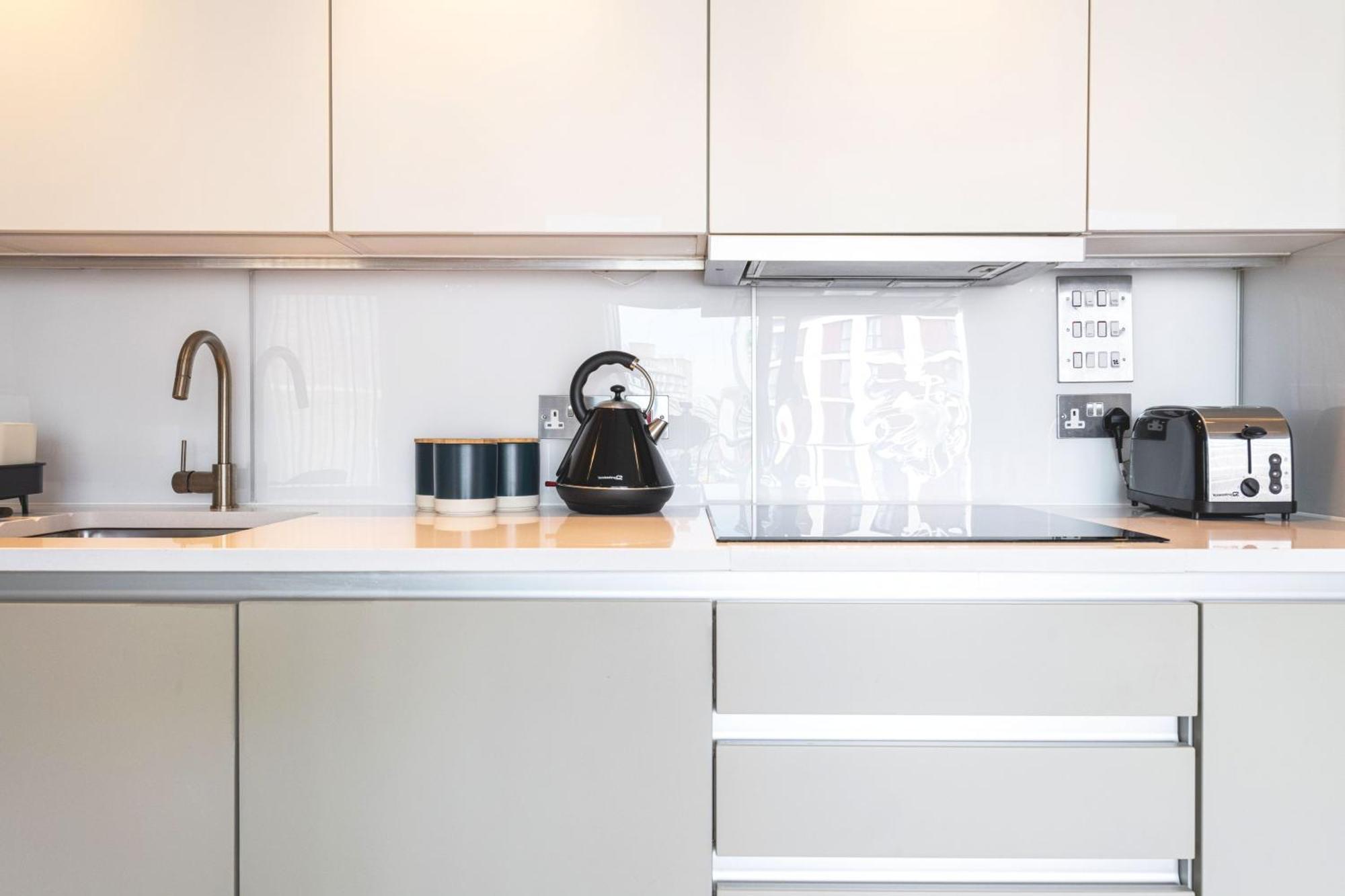 Apartment Spacious & Elegant In Southbank Near Eye