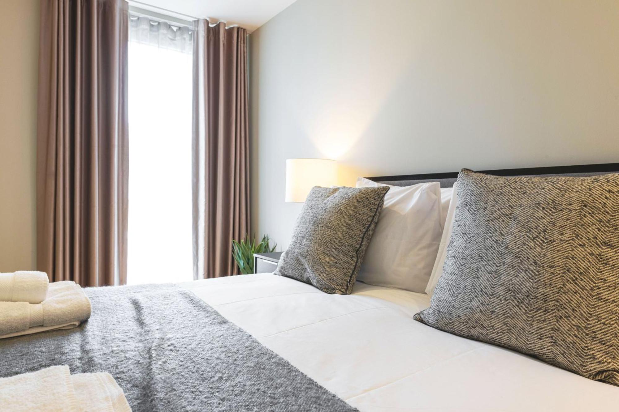 Spacious & Elegant In Southbank Near Eye Apartment