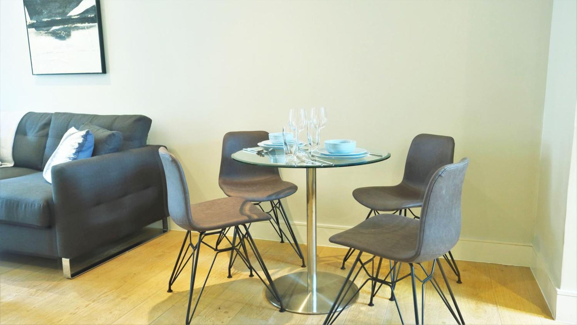 Apartment Spacious & Elegant In Southbank Near Eye London