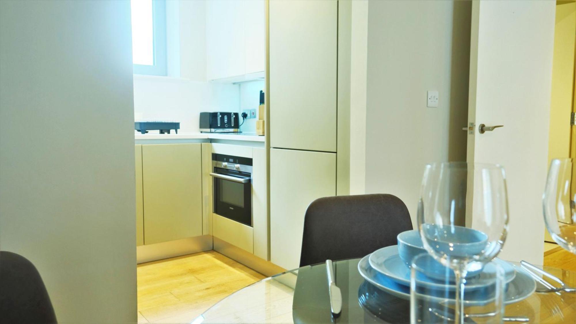Spacious & Elegant In Southbank Near Eye Apartment *