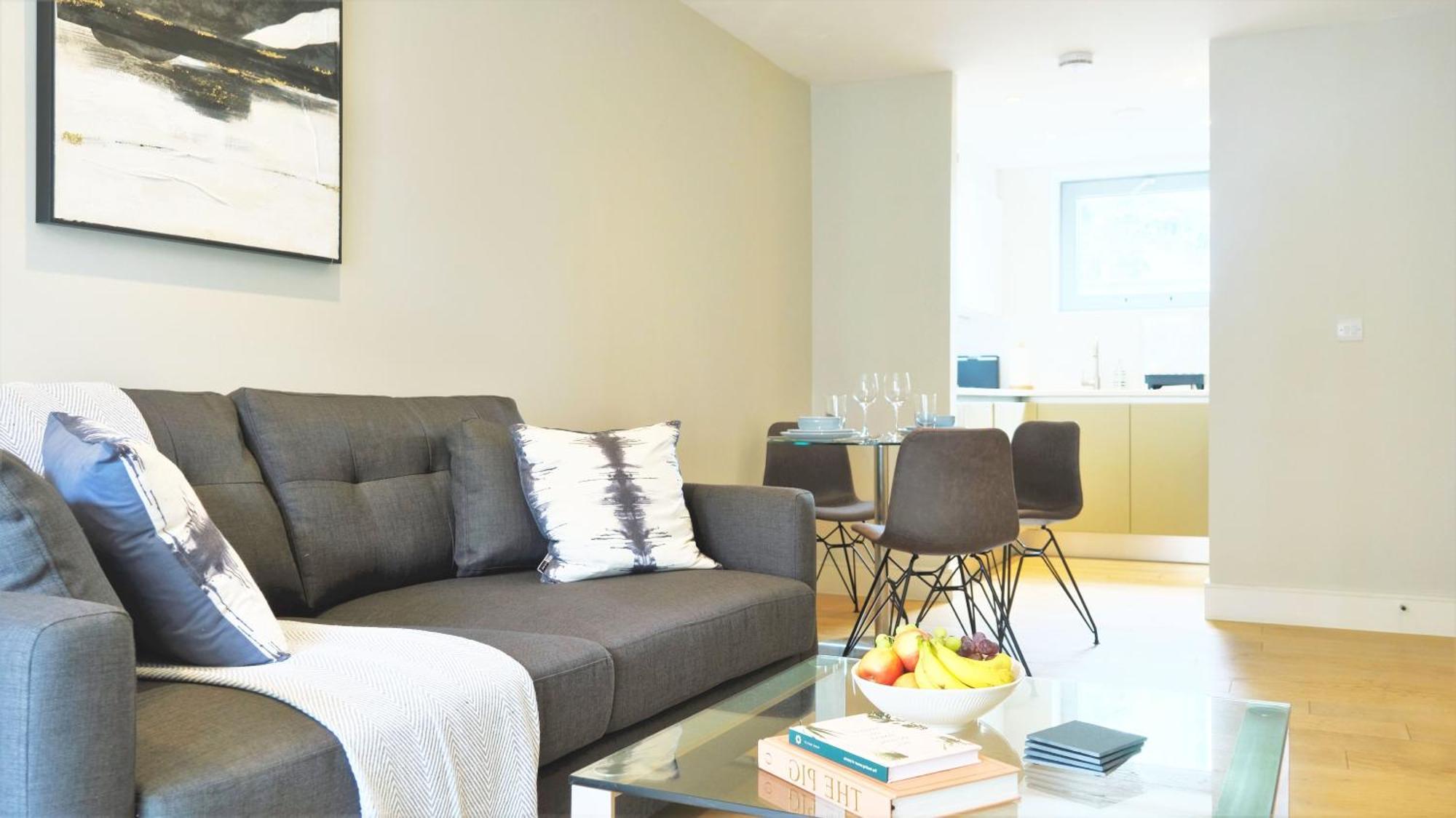 Spacious & Elegant In Southbank Near Eye Apartment