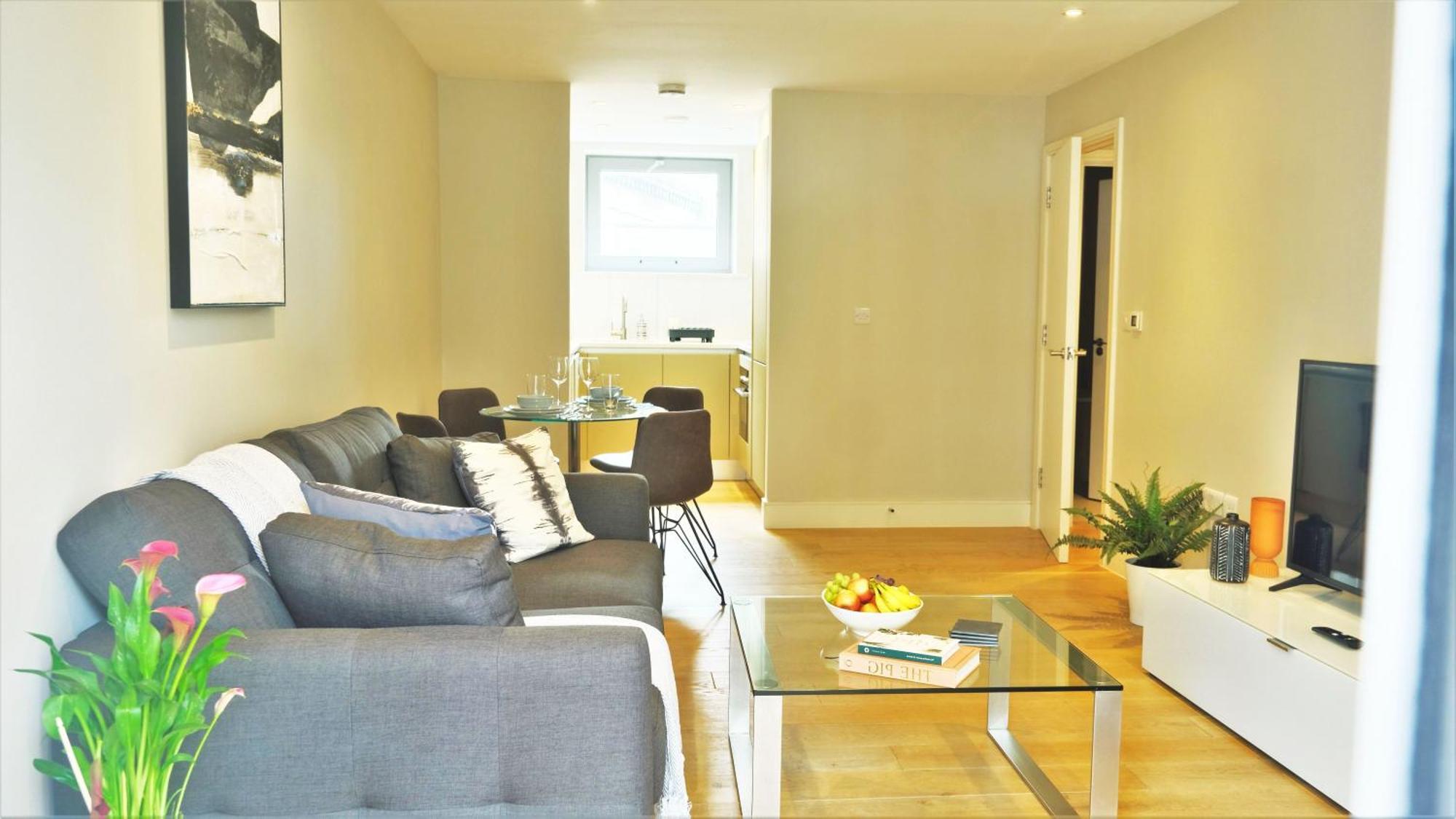 Apartment Spacious & Elegant In Southbank Near Eye London