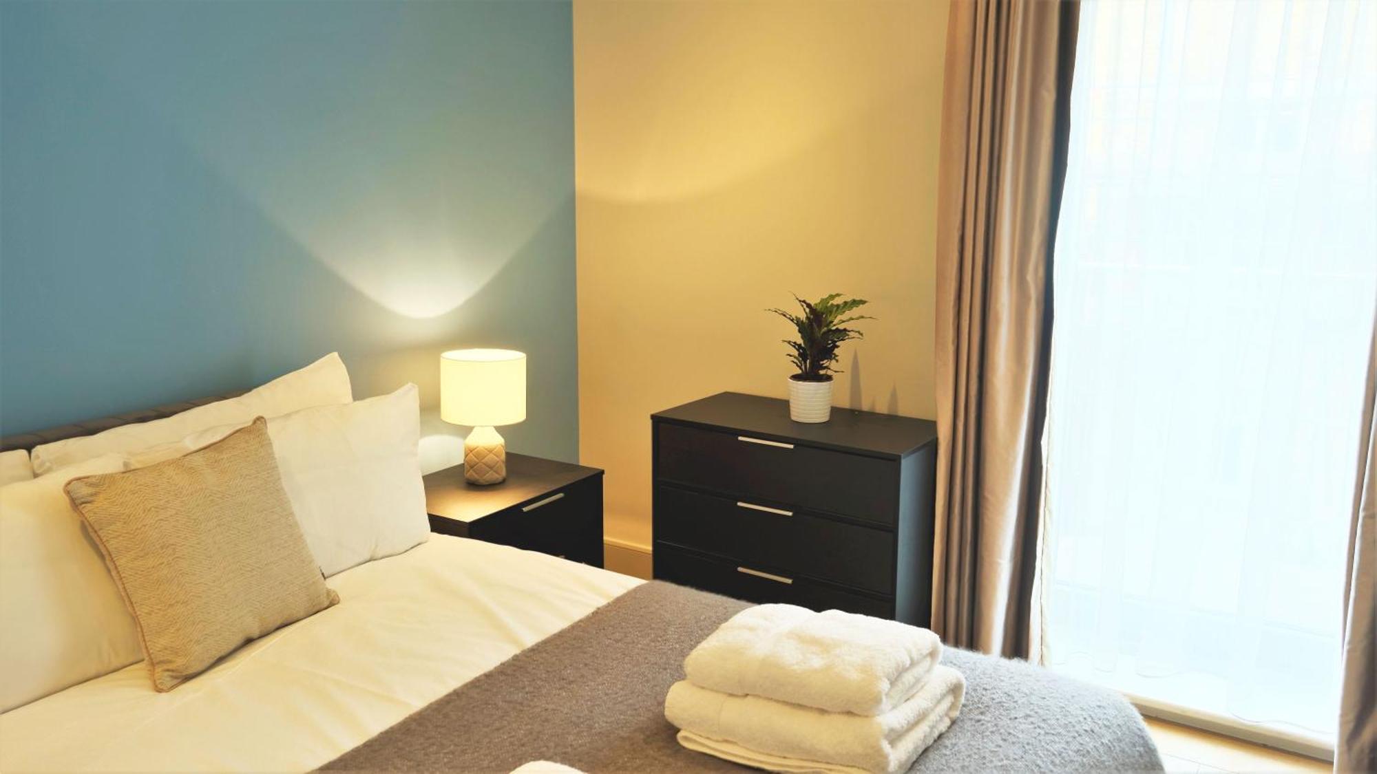 Apartment Spacious & Elegant In Southbank Near Eye London