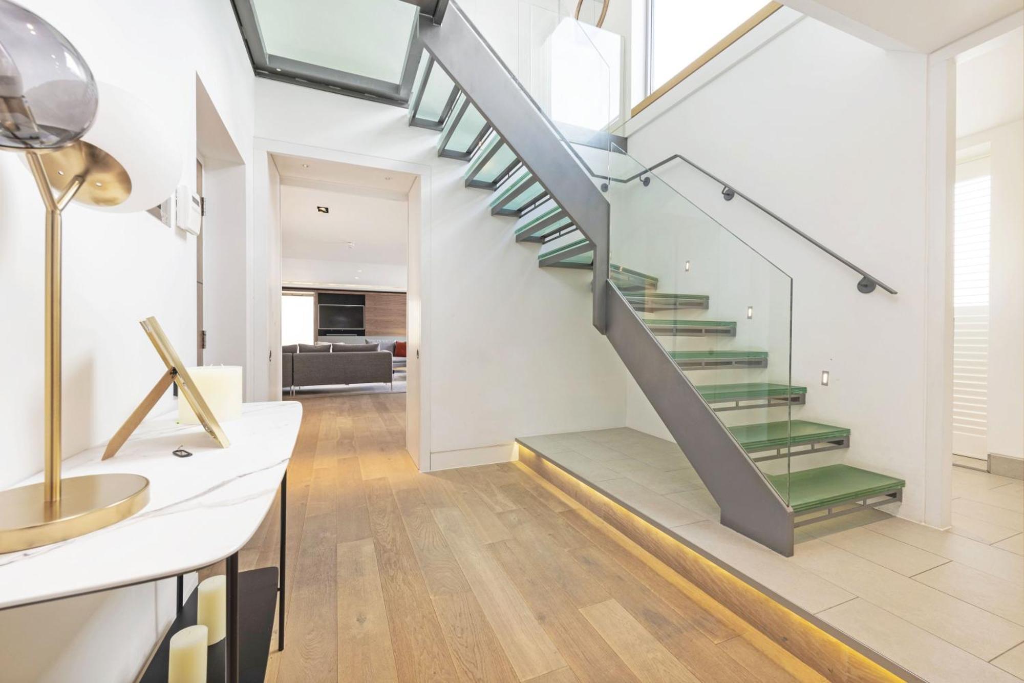 Spacious & Elegant In Southbank Near Eye *