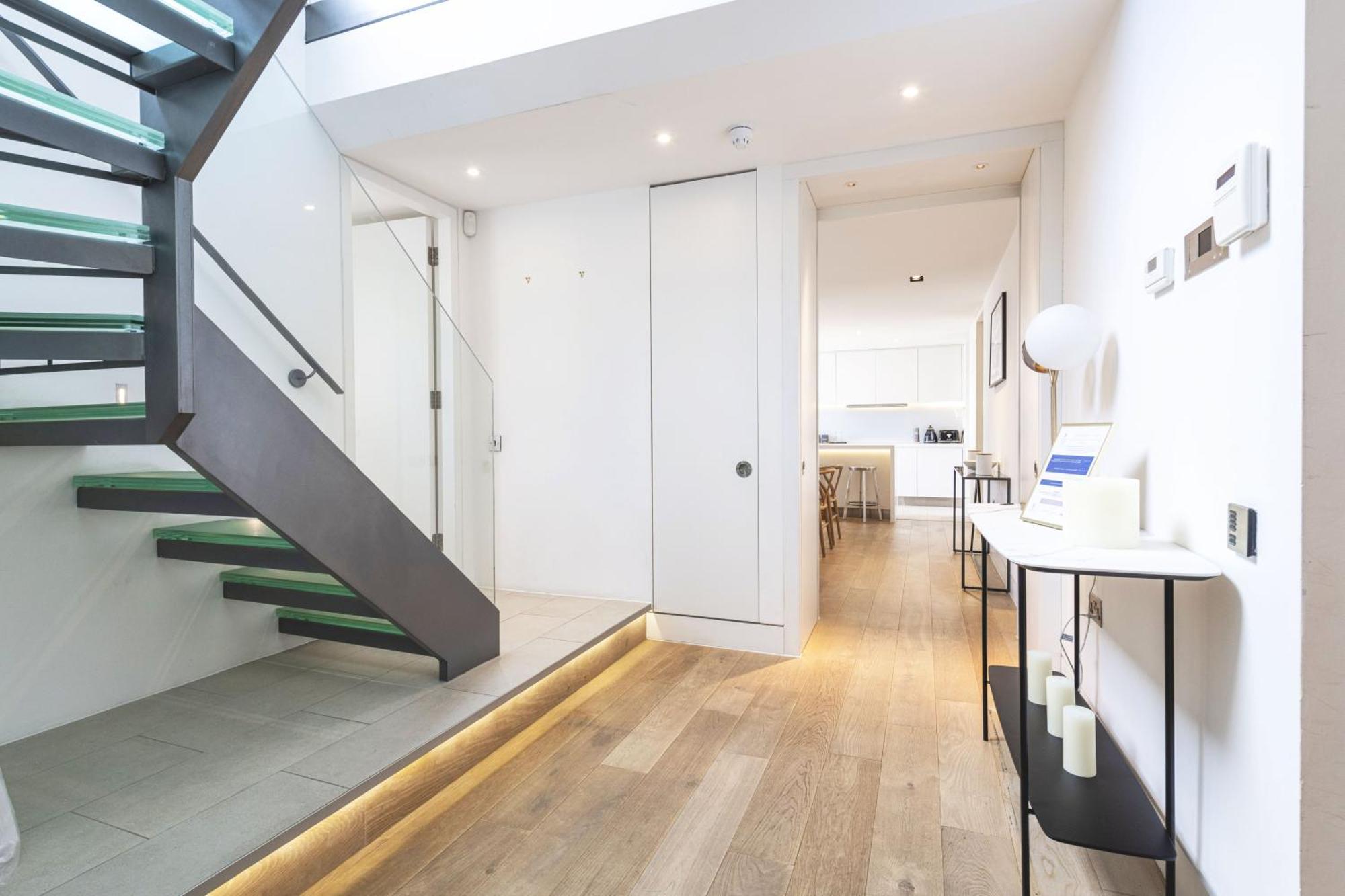 Spacious & Elegant In Southbank Near Eye Apartment