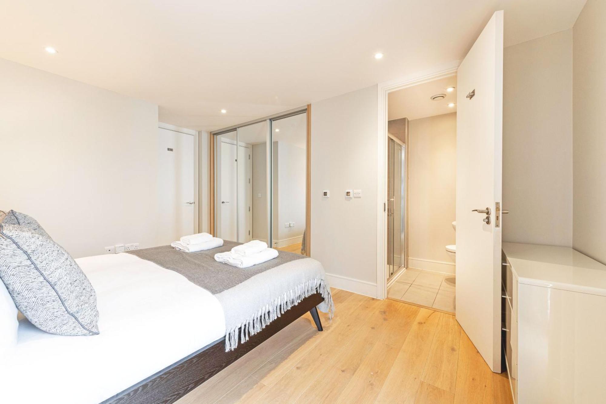 Spacious & Elegant In Southbank Near Eye