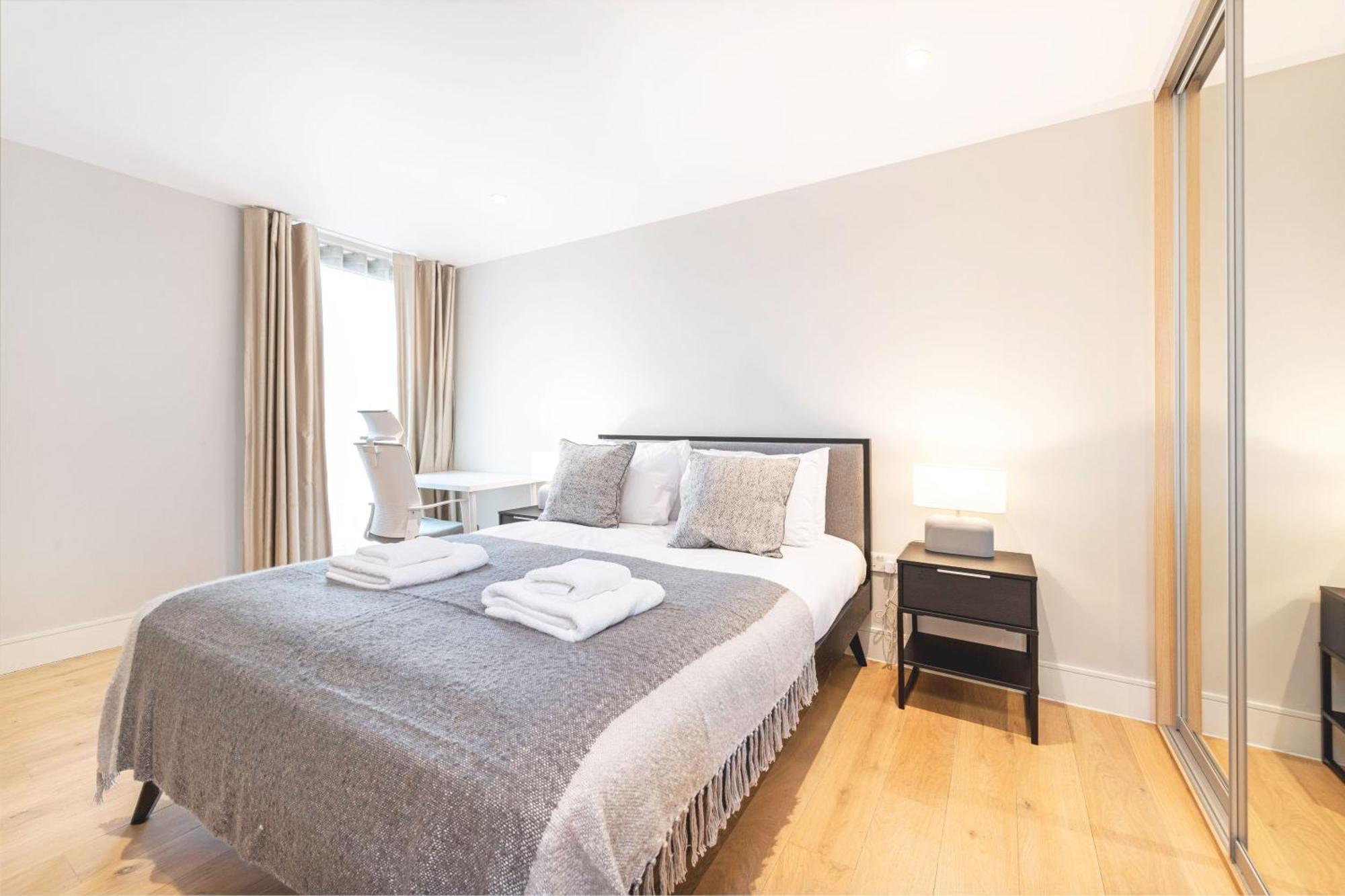 Spacious & Elegant In Southbank Near Eye Apartment
