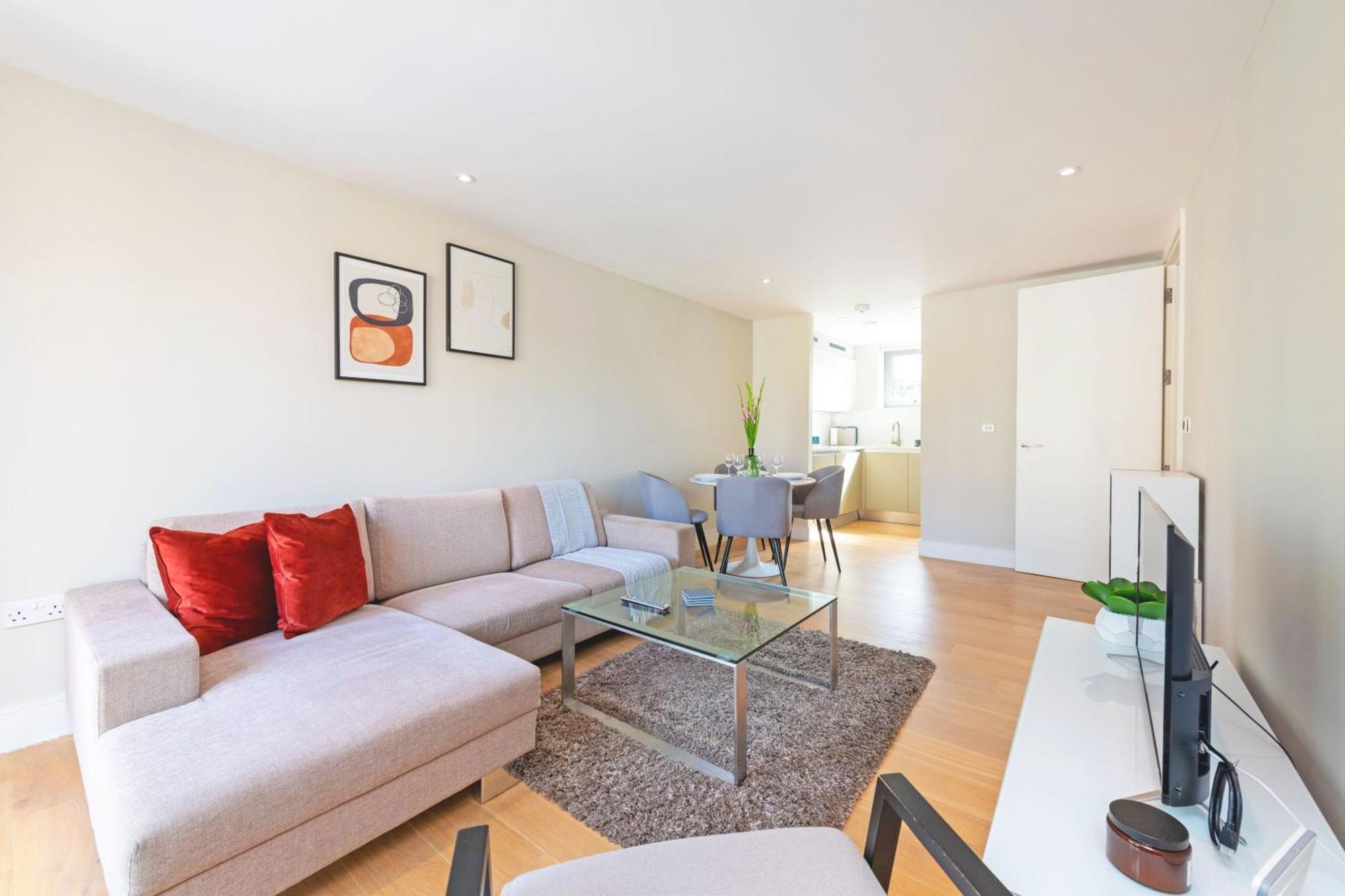 Apartment Spacious & Elegant In Southbank Near Eye