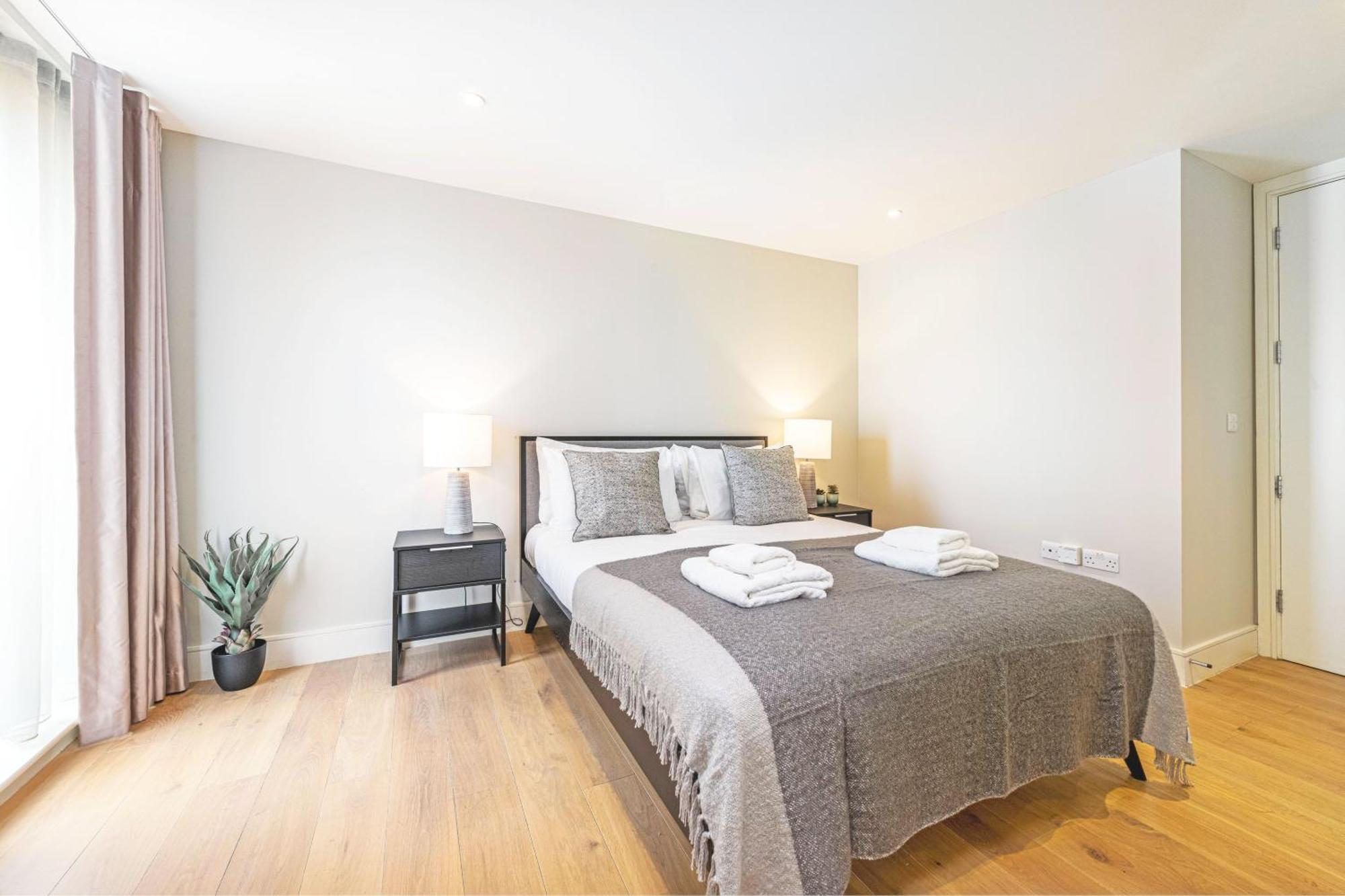 Spacious & Elegant In Southbank Near Eye Apartment