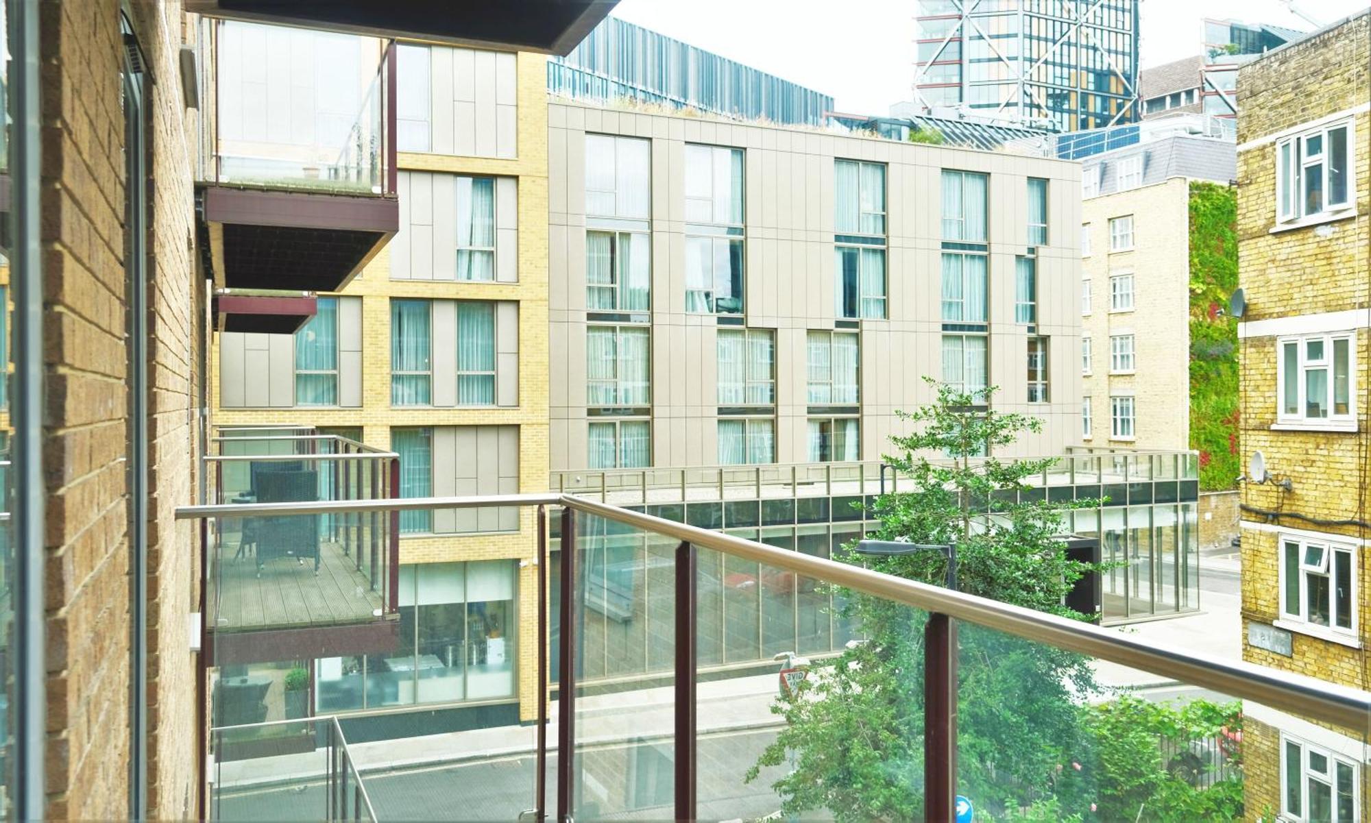 Spacious & Elegant In Southbank Near Eye * London