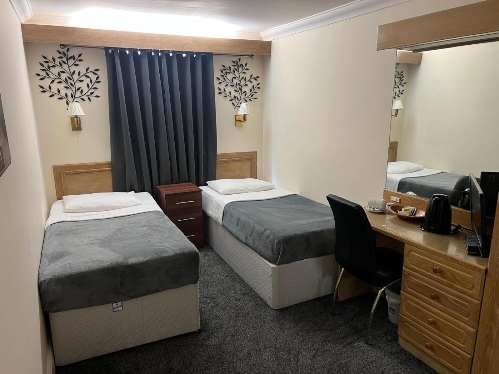 The Gresham Hotel 3*