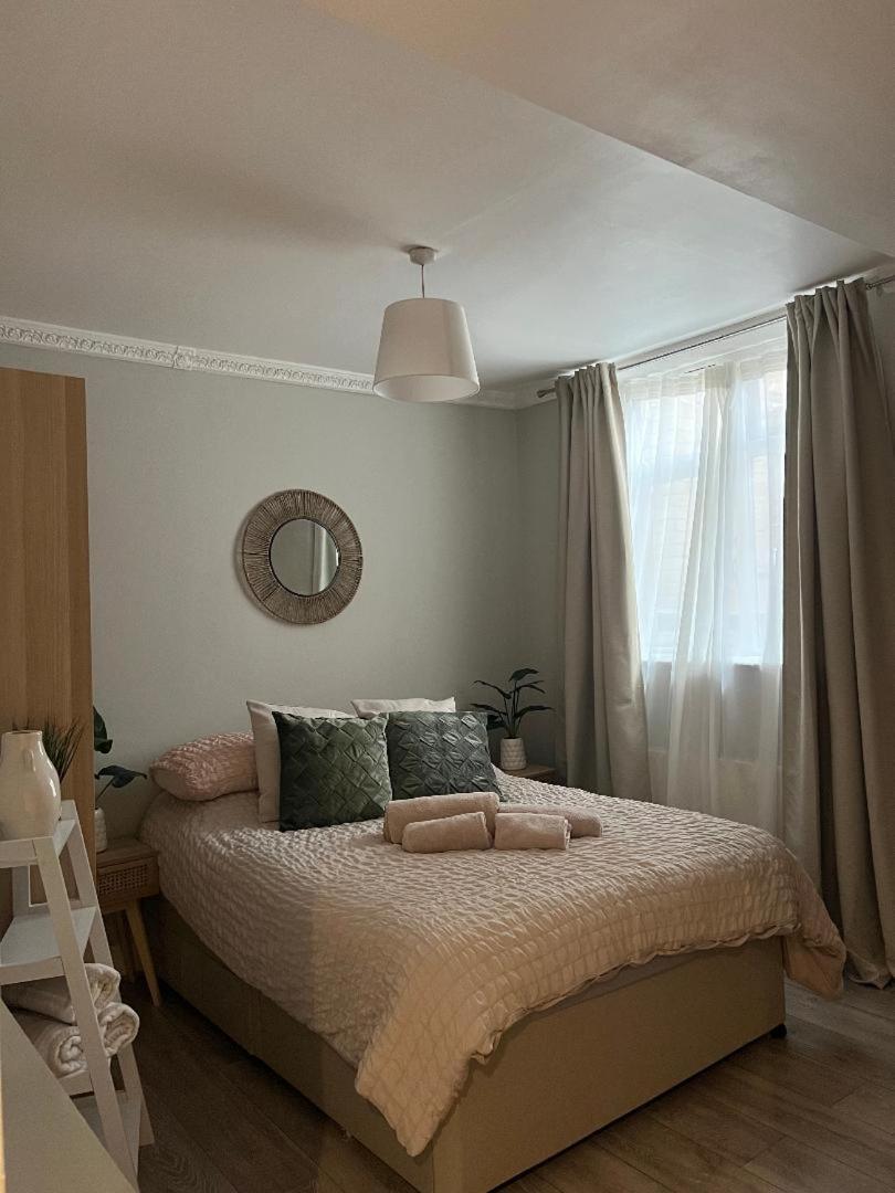 Apartment For Up To 6, Next To Big Ben & Eye London