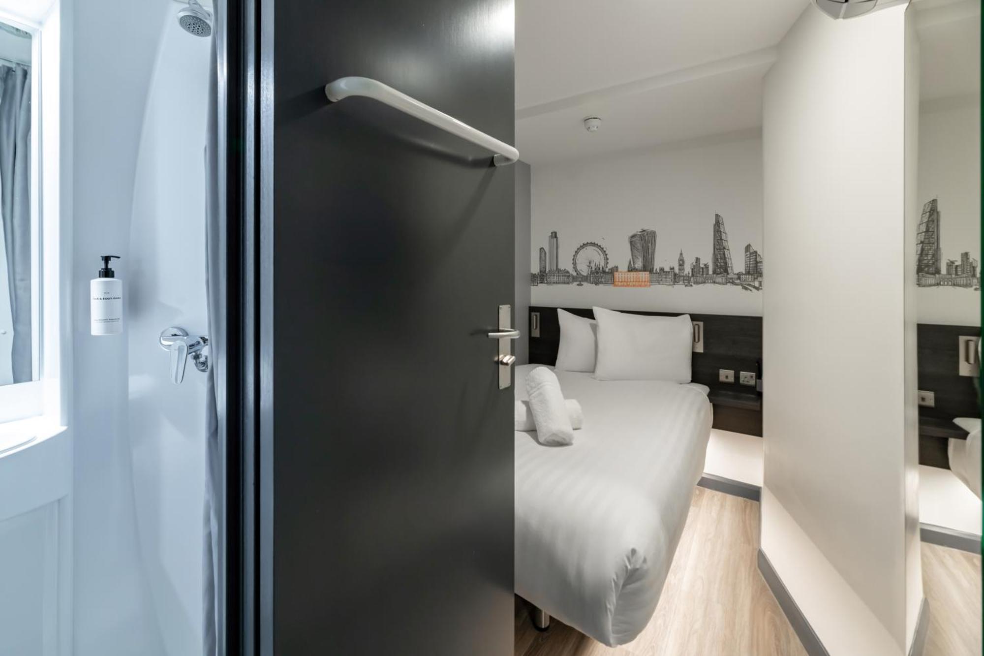 Hotell Easyhotel Victoria