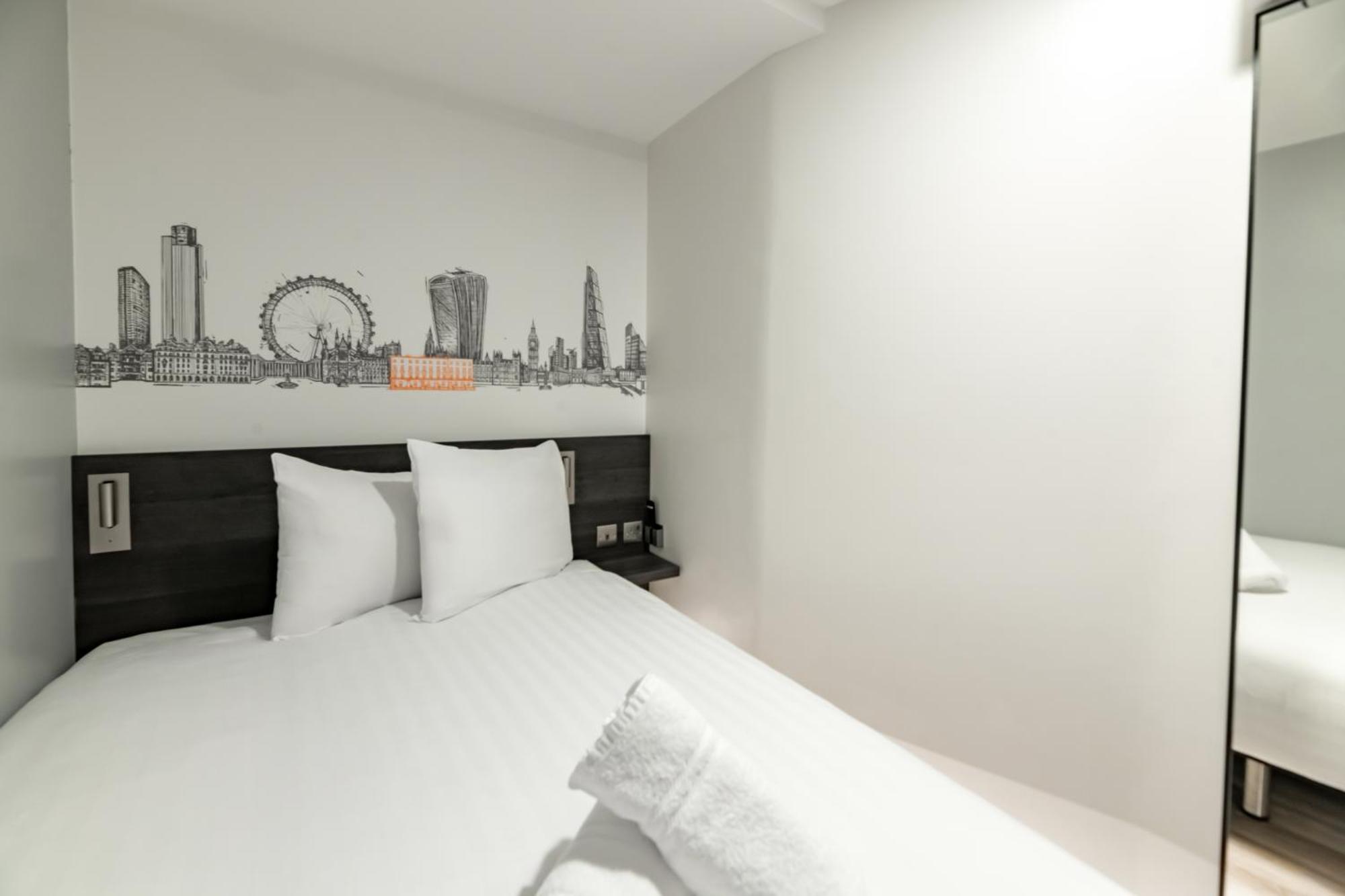 Easyhotel Victoria Hotell 2*