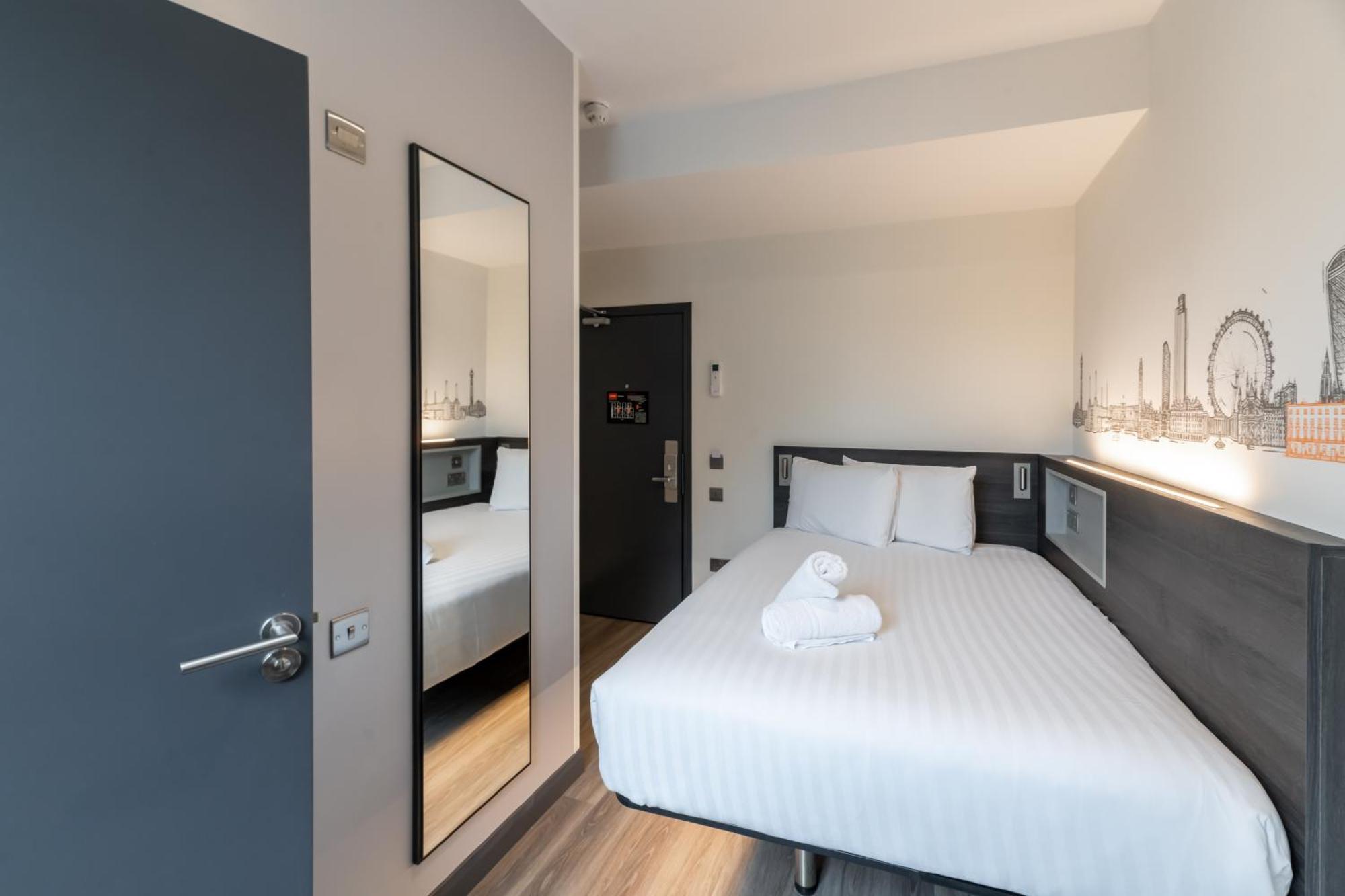 Easyhotel Victoria Hotell 2*