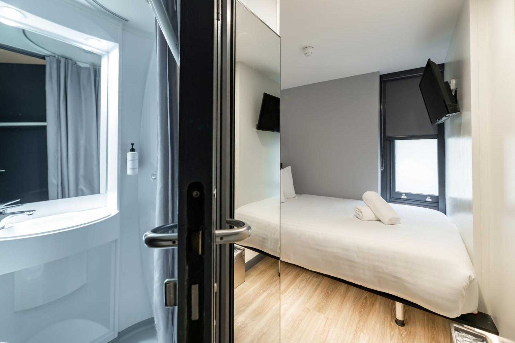 Hotell Easyhotel Victoria 2*