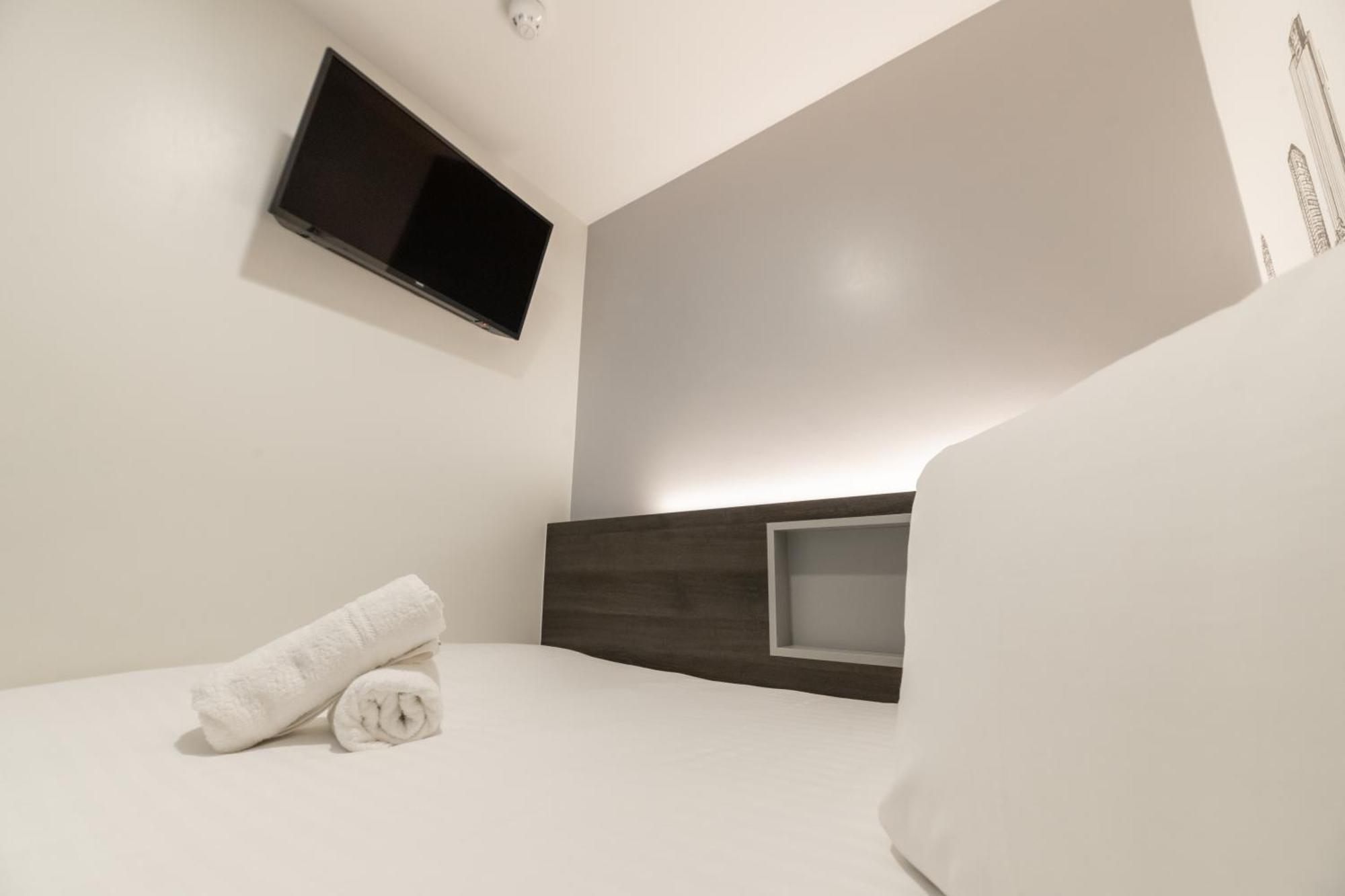 Easyhotel Victoria Hotell