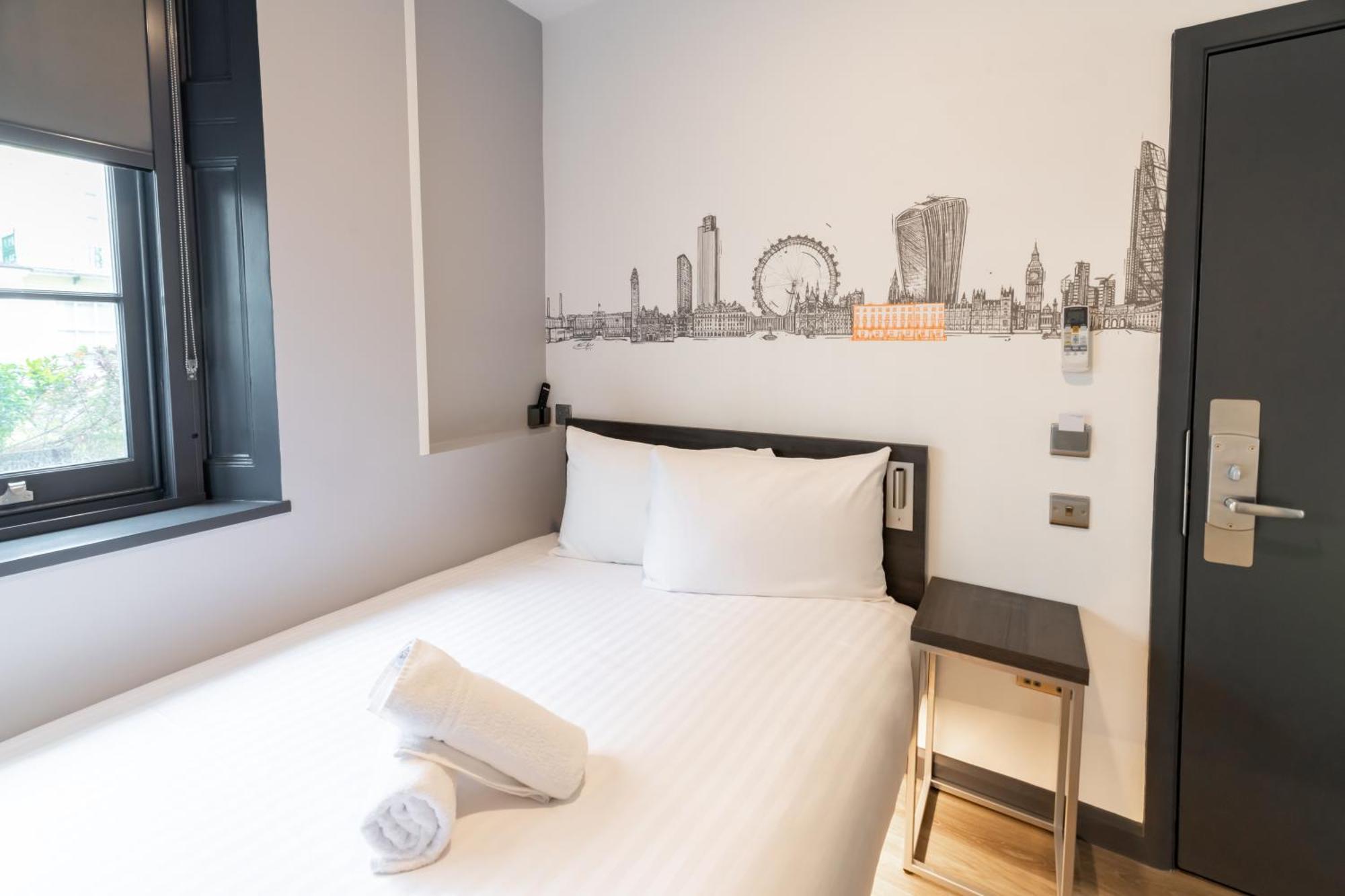Easyhotel Victoria Hotell 2*