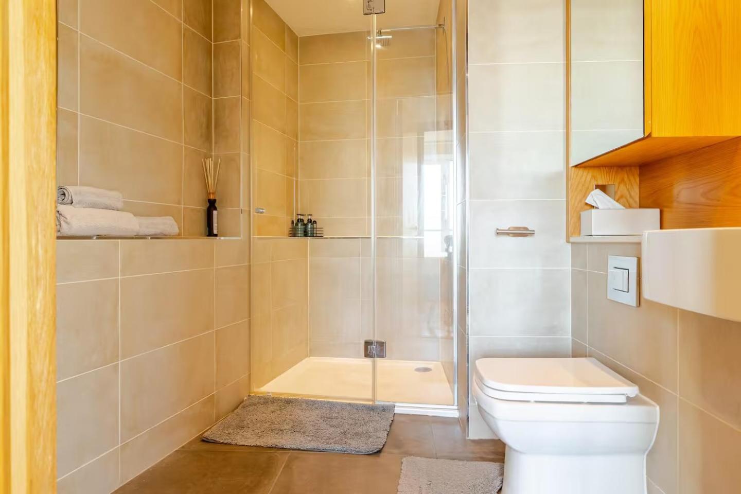 Luxurious Canary Wharf Aptartment - Outstanding View!