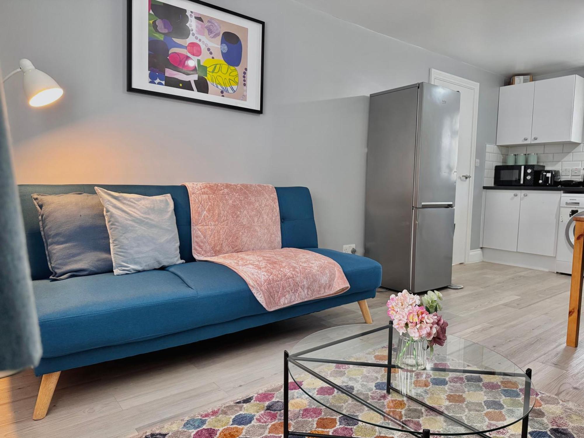 Garden 1-bed Flat 30min To Downtown & Free Parking Londen