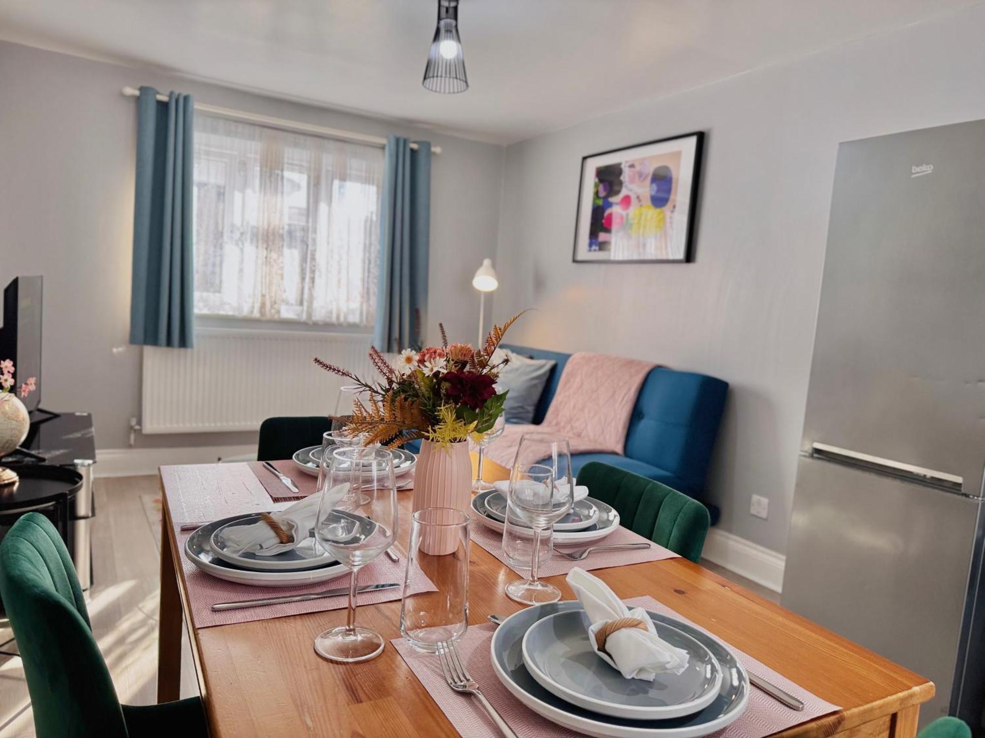 Appartement Garden 1-bed Flat 30min To Downtown & Free Parking Londen