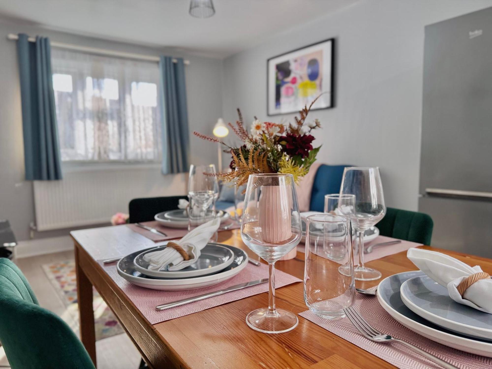 Garden 1-bed Flat 30min To Downtown & Free Parking Londen