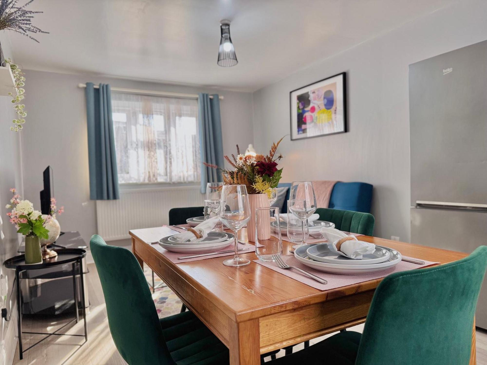 Appartement Garden 1-bed Flat 30min To Downtown & Free Parking Londen