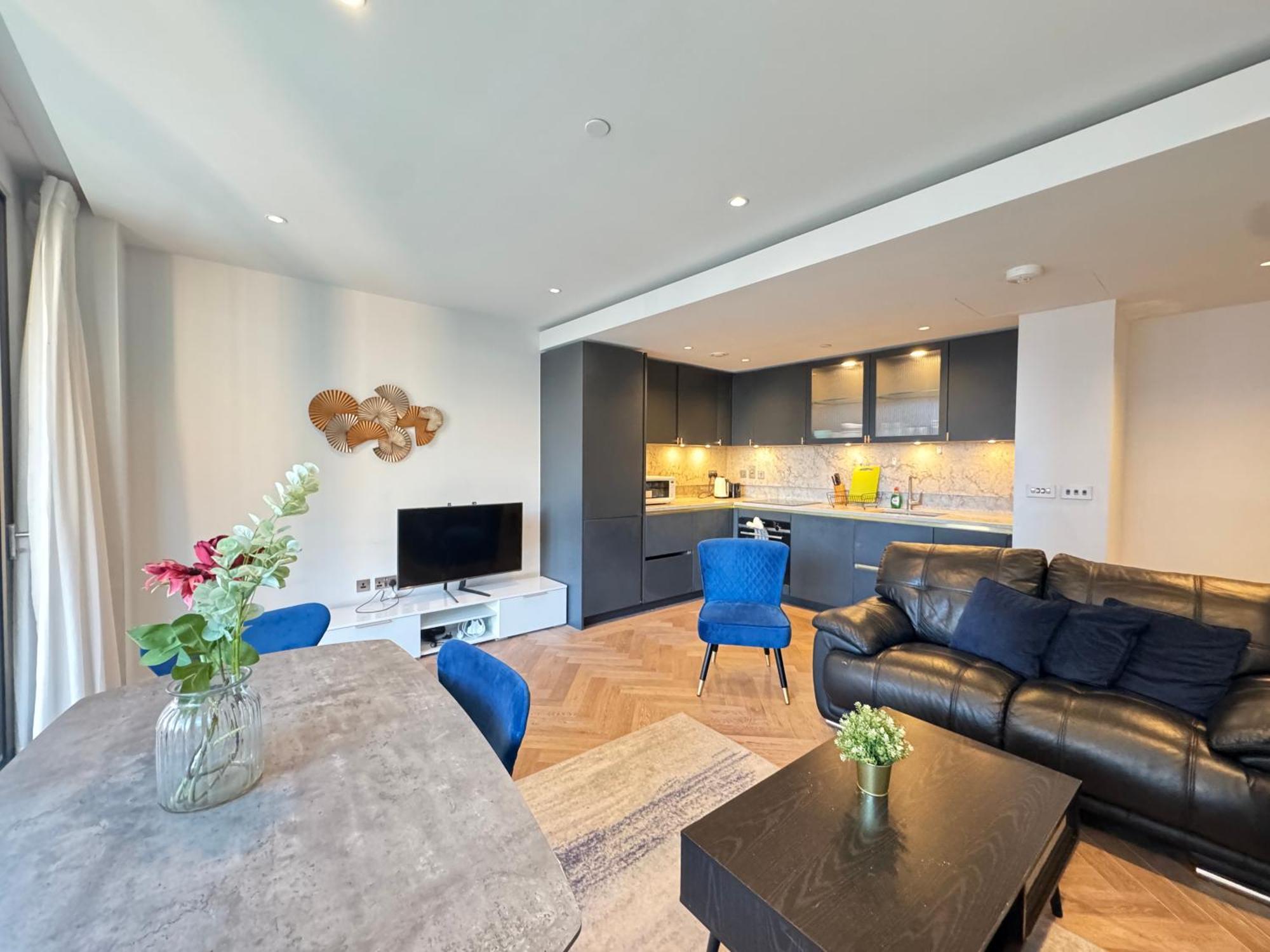 Spacious 2-bedroom Near Paddington & Hyde Park Leilighet London