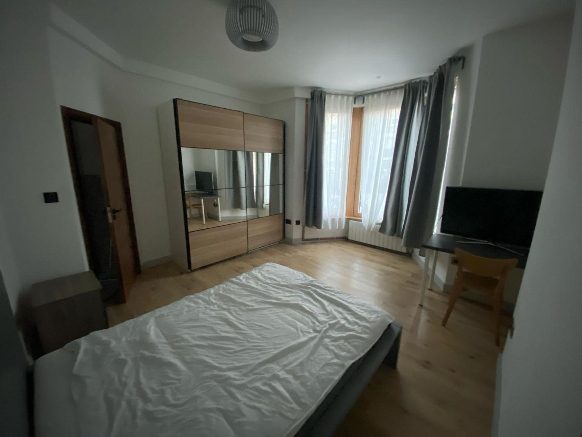 Lovely Spacious 2 Bed In Shepherds Bush Lägenhet