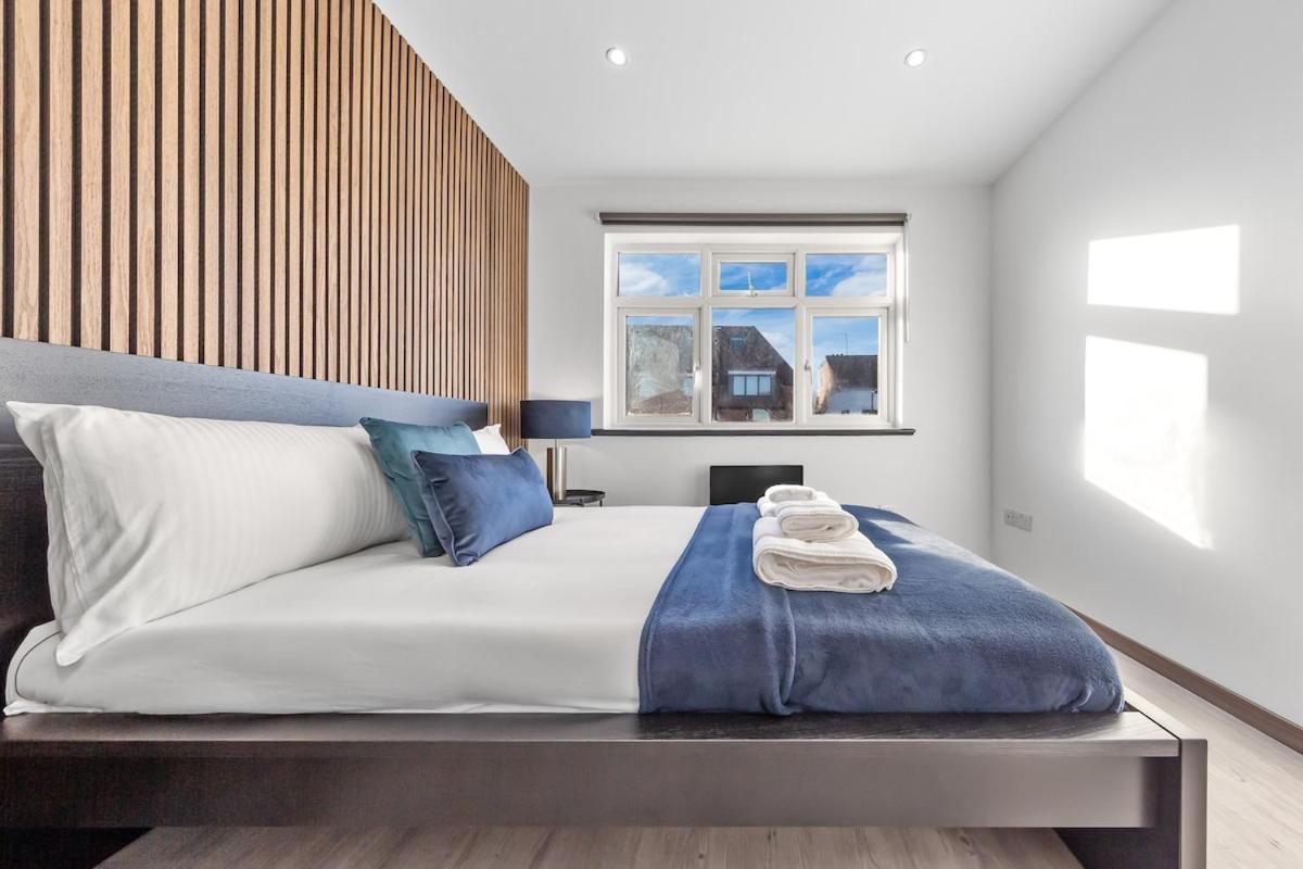 Modern 1 Bed Flat - Near Station - Apartment