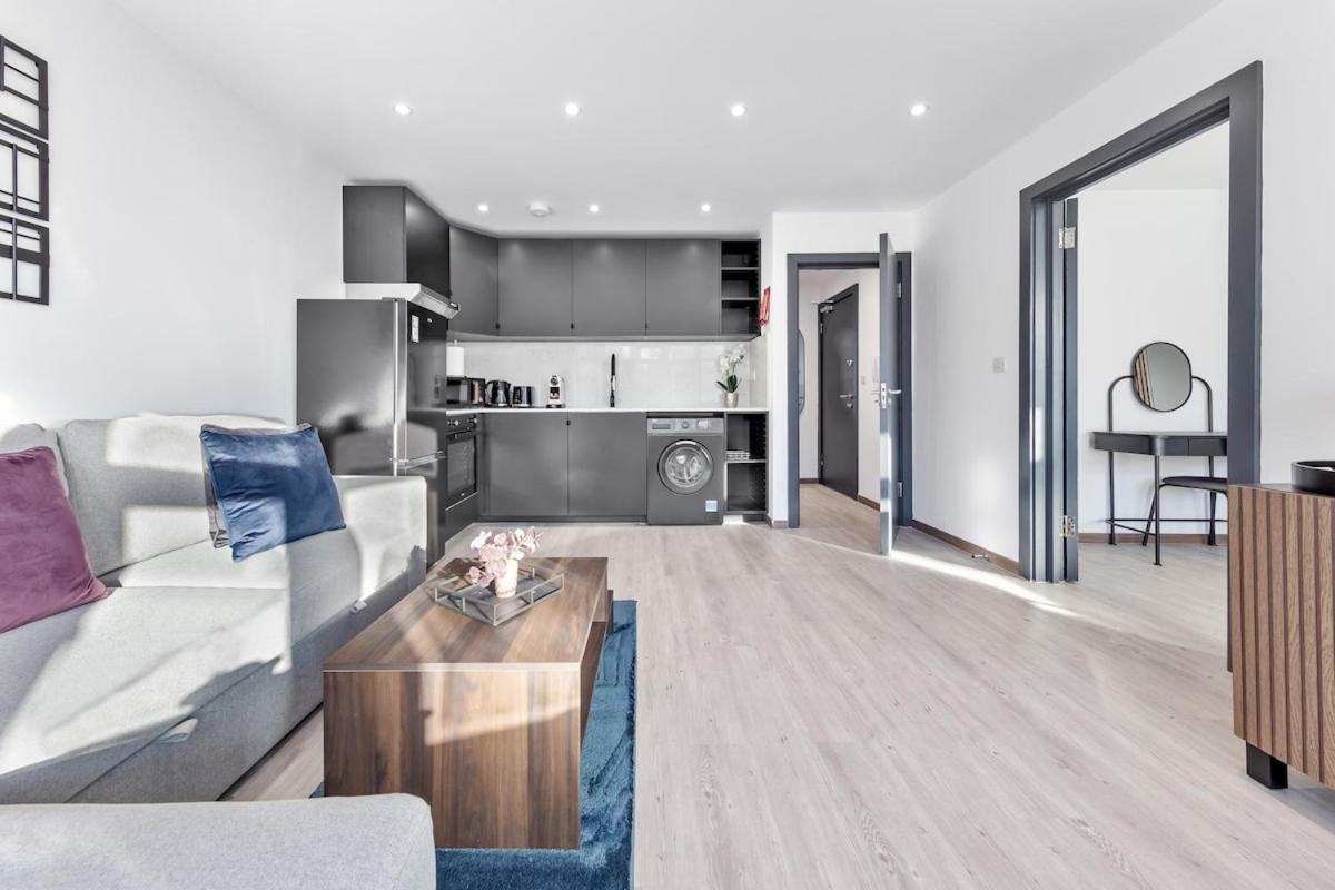 Apartment Modern 1 Bed Flat - Near Station -