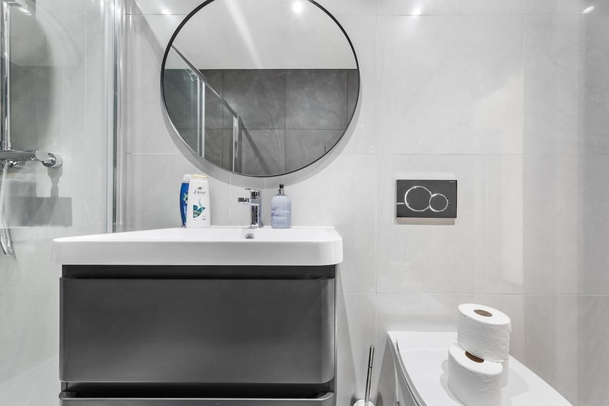 Apartment Modern 1 Bed Flat - Near Station -