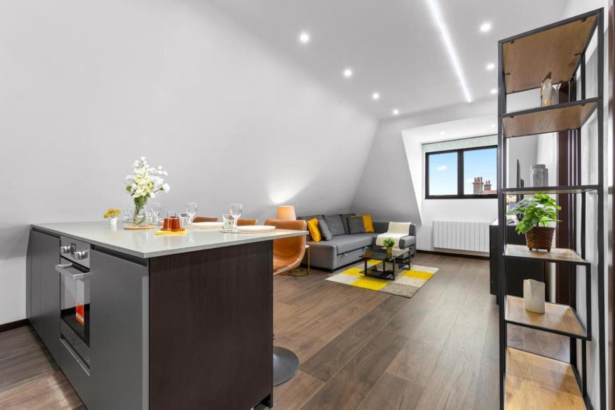 Modern 1 Bed Flat - Golders - Londen