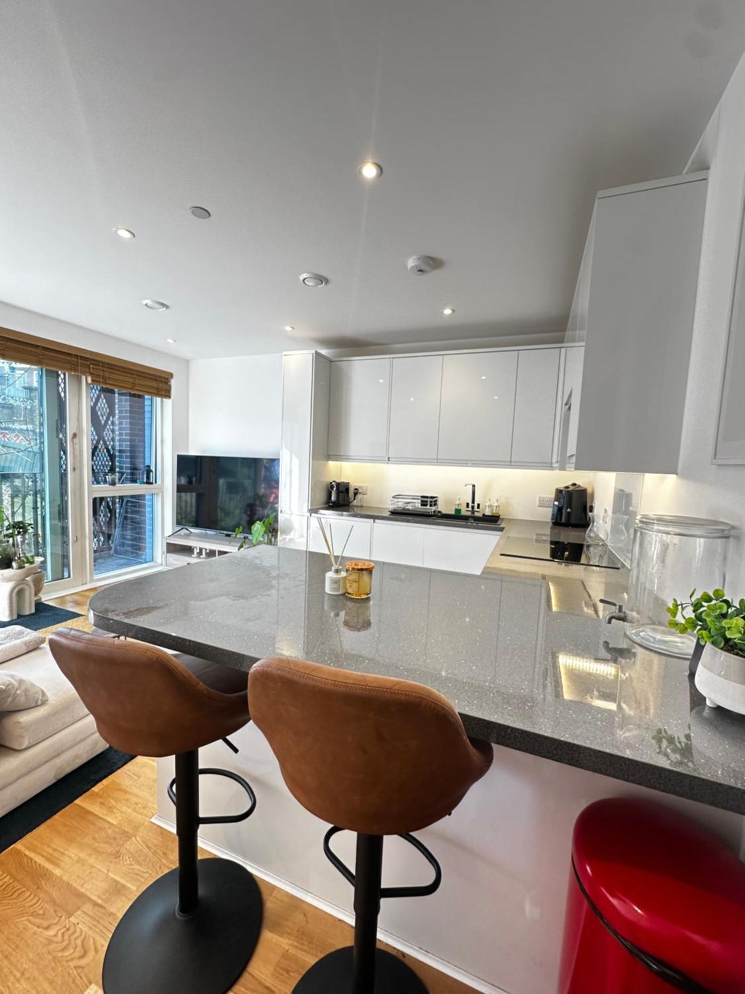 Bright Modern Flat With Canal View Lejlighed