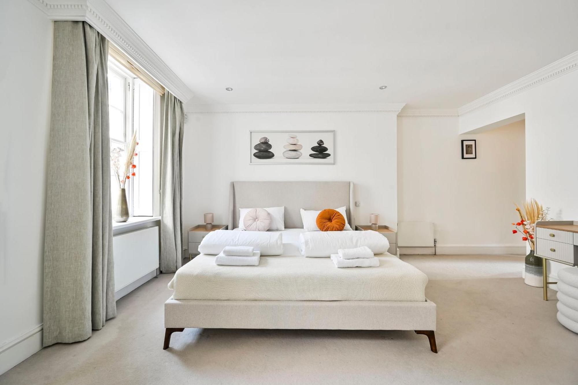 Spacious Fitzrovia 3 Bed Londen