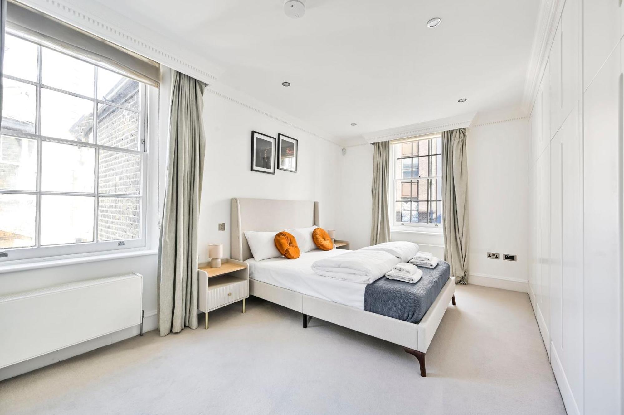 Spacious Fitzrovia 3 Bed Londen