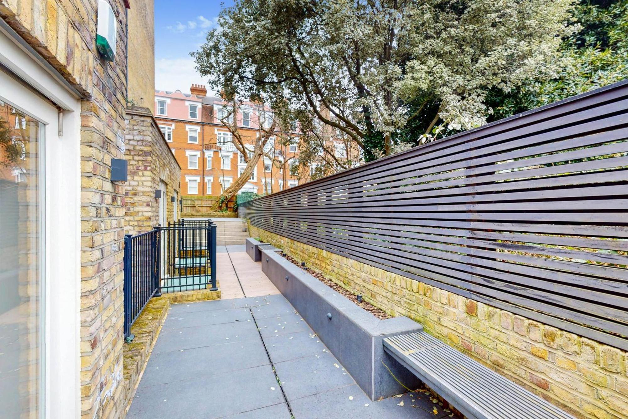 Chic & Elegant 4bed Apt-10min Walk To River Thames * London