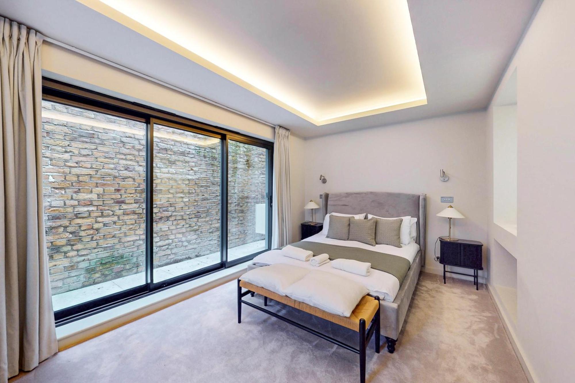 Chic & Elegant 4bed Apt-10min Walk To River Thames