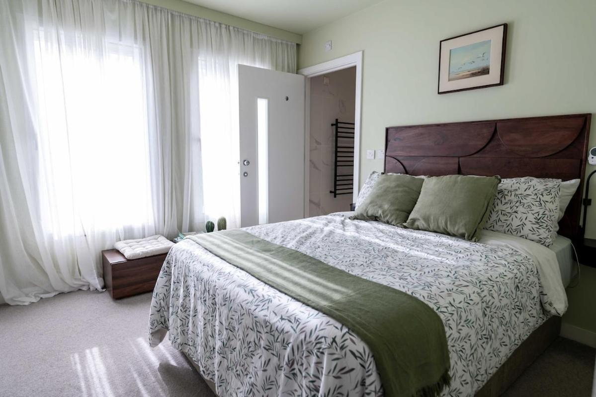 Cosy 2-bedroom 2 Bathroom Flat With Free Parking
