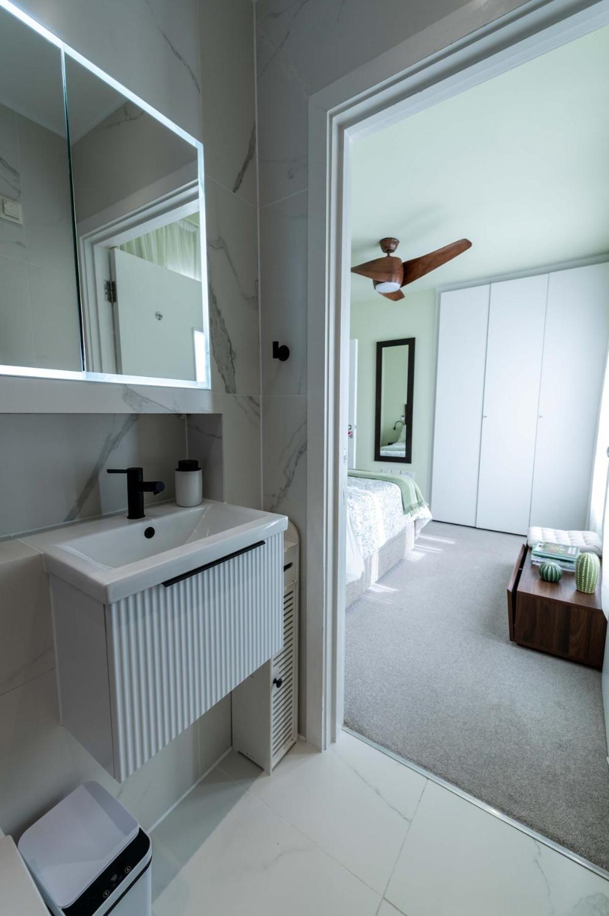 Cosy 2-bedroom 2 Bathroom Flat With Free Parking Apartment London