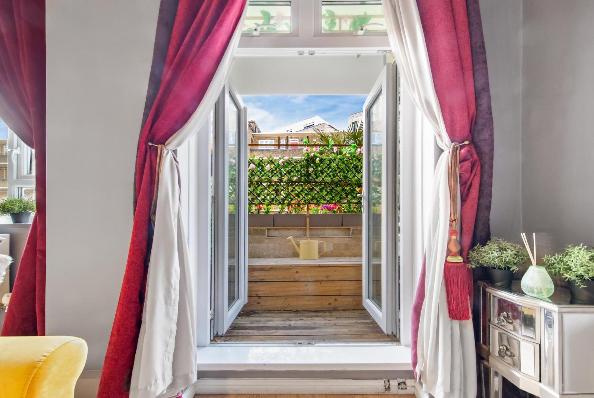 Boutique 2br Flat Near Waterloo Station * London