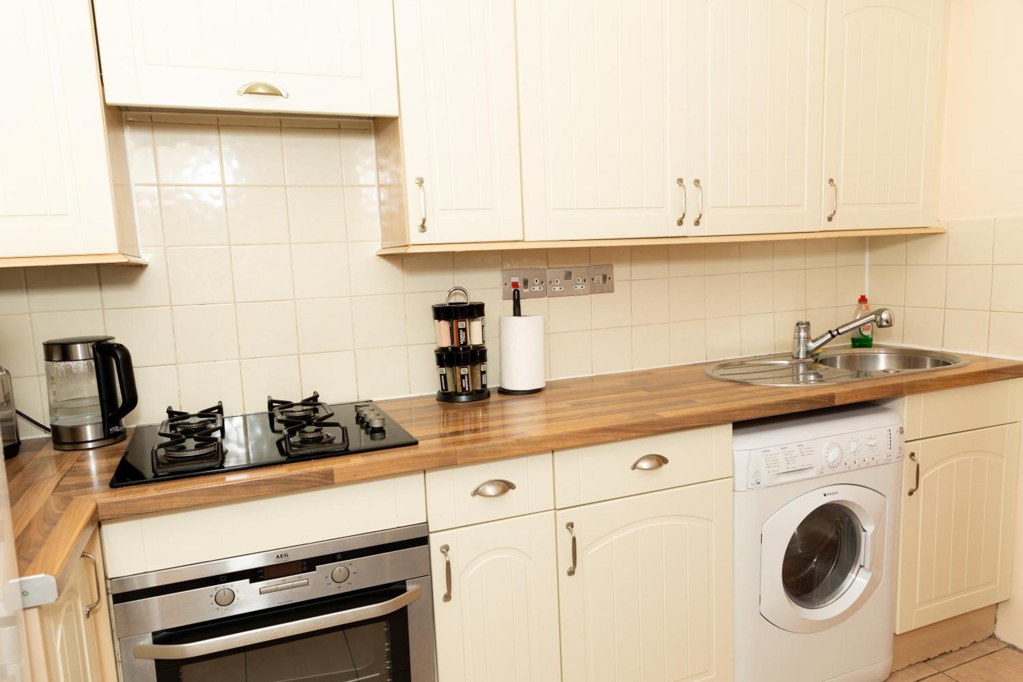 Cosy Turkey Oak Flat In Hackney Lägenhet