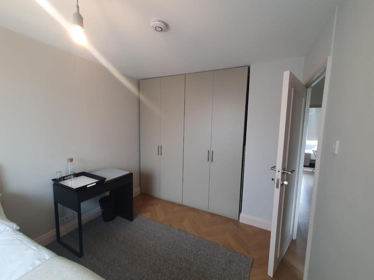 4 Bedroom Flat Near Parks&transportation - 7 Ppl Apartment London