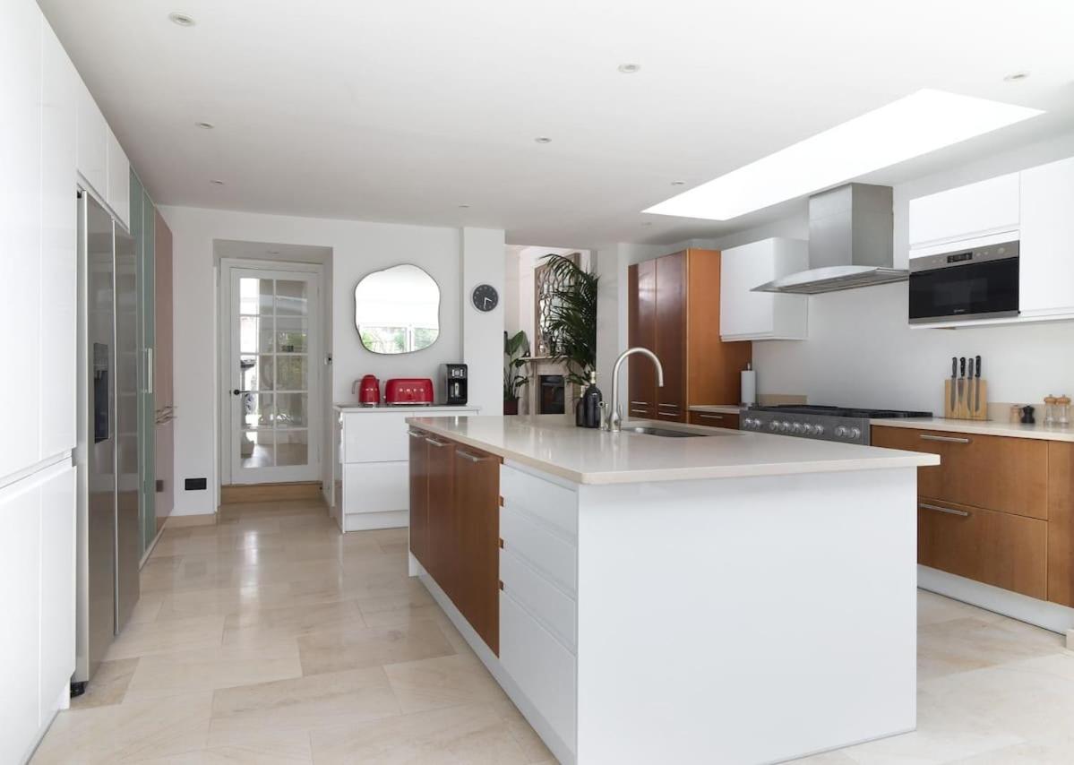 Luxury 5-bedroom Town House In Brook Casa vacanze *
