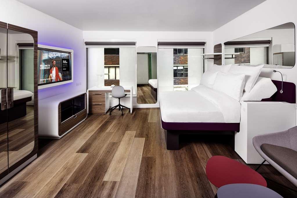 Yotel Hotel *