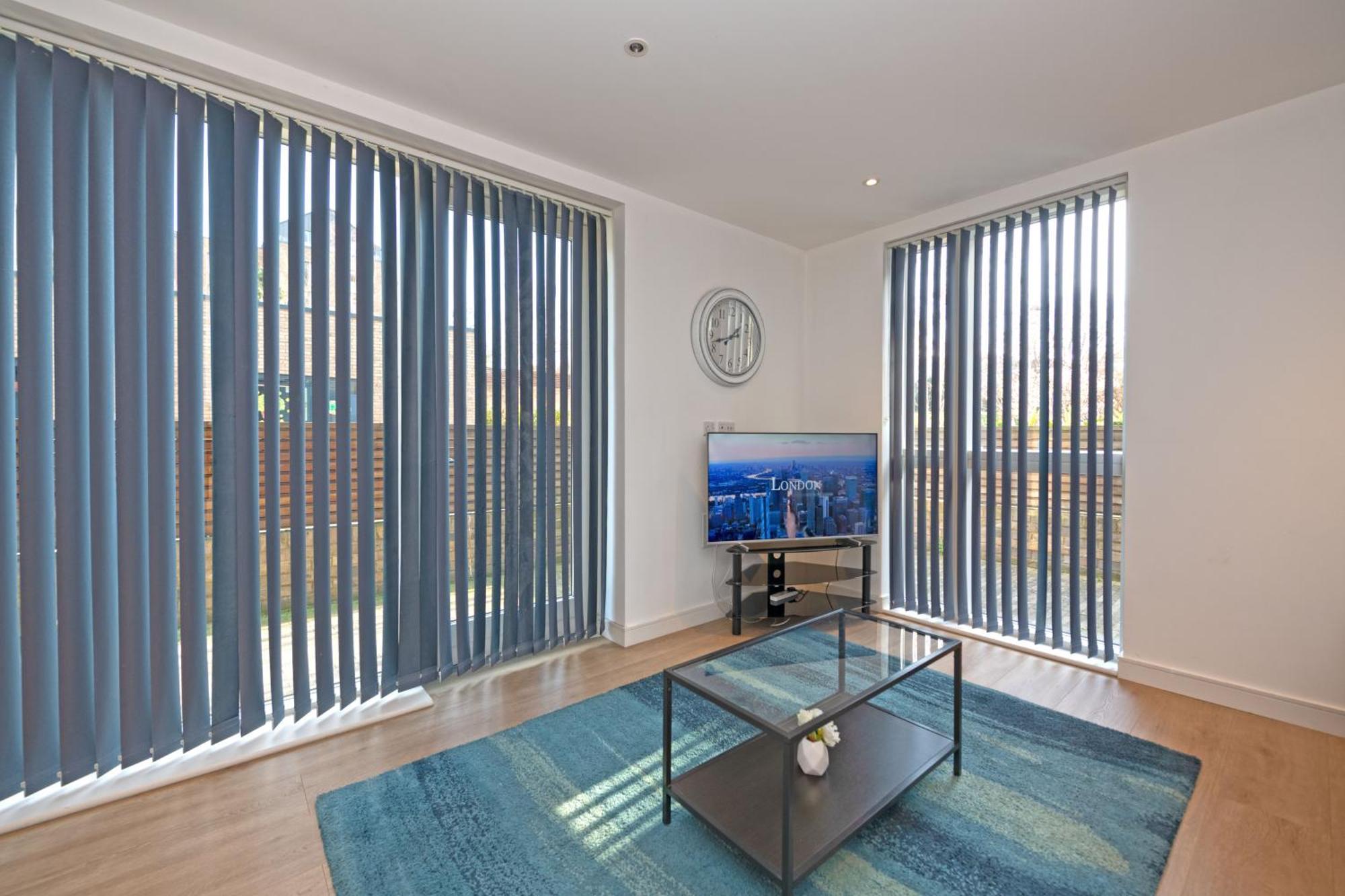 Grand Apartments Kew Gardens London