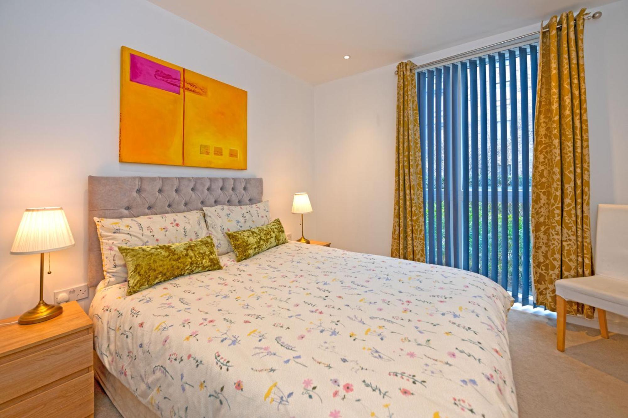 Apartment Grand Apartments Kew Gardens London