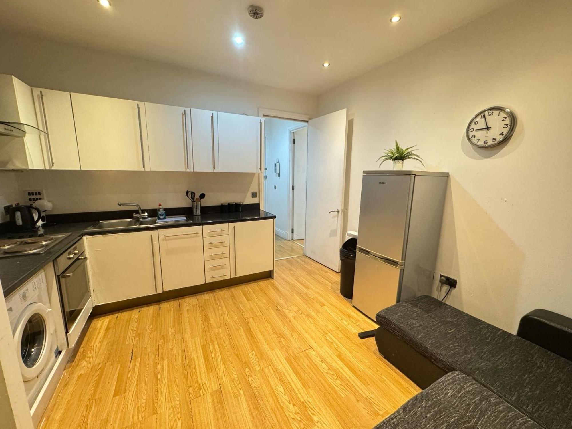 Comfortable - Cosy - Budget In Center Gasthof 2*